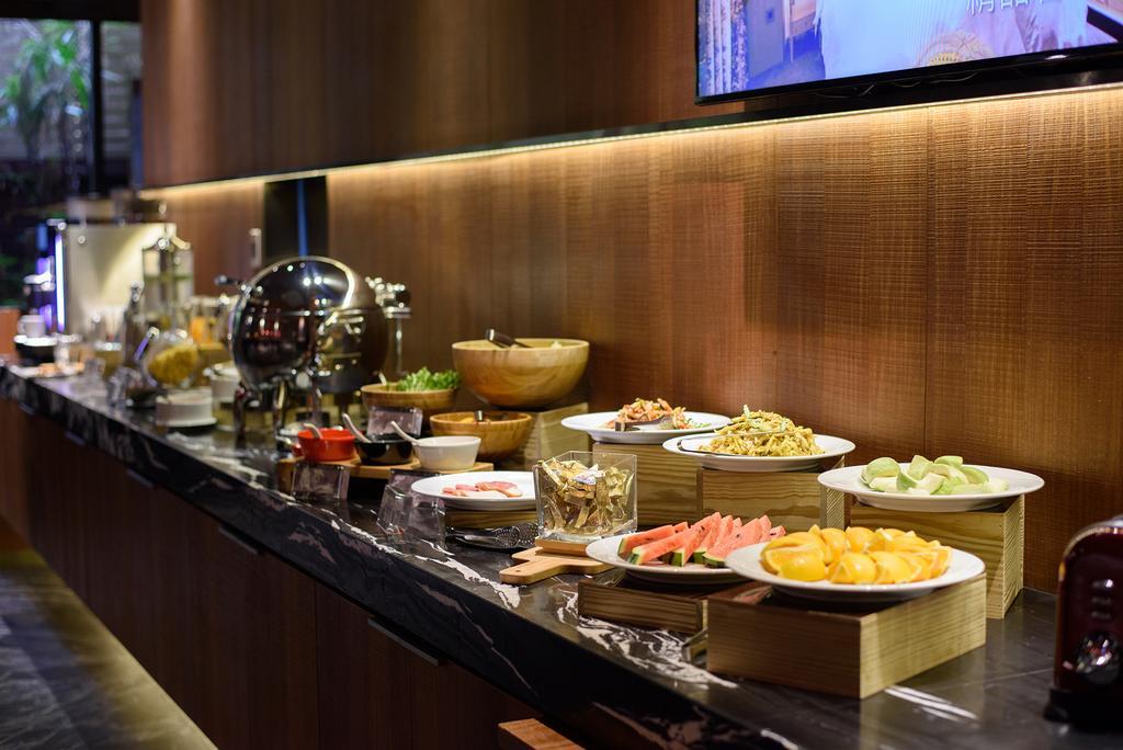 Inhouse Hotel Taichung Exterior photo