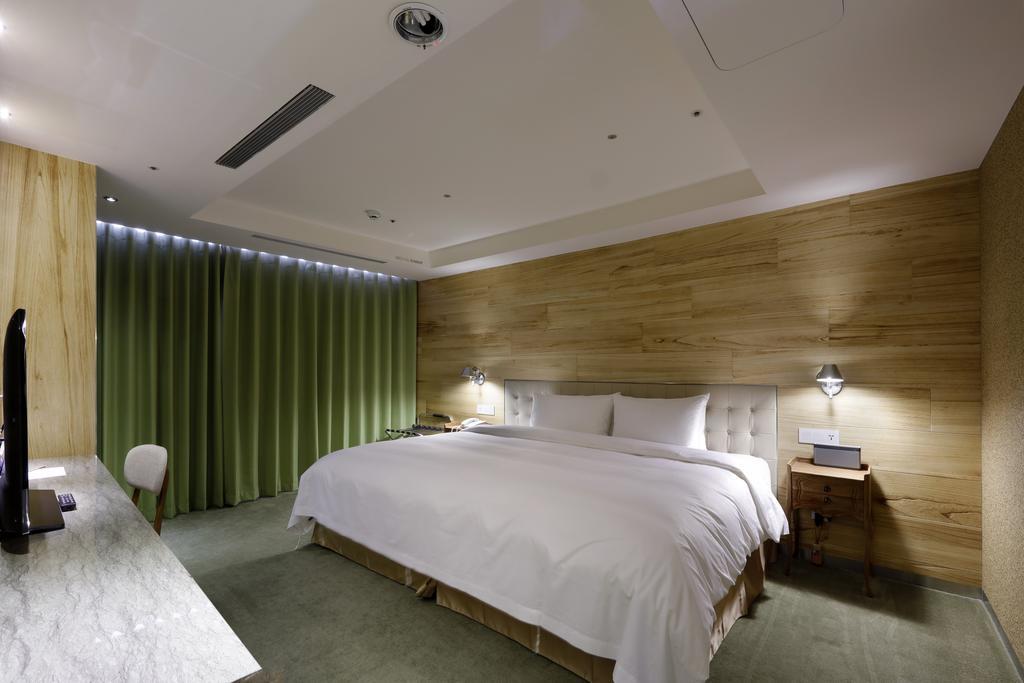 Inhouse Hotel Taichung Exterior photo