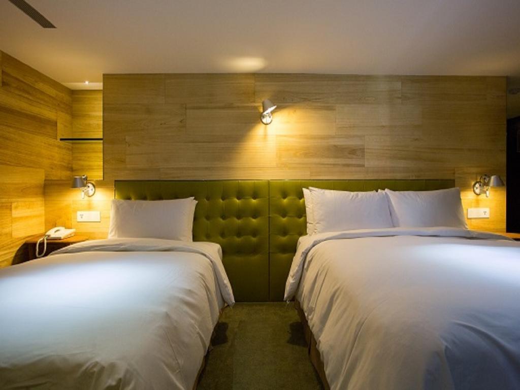 Inhouse Hotel Taichung Exterior photo