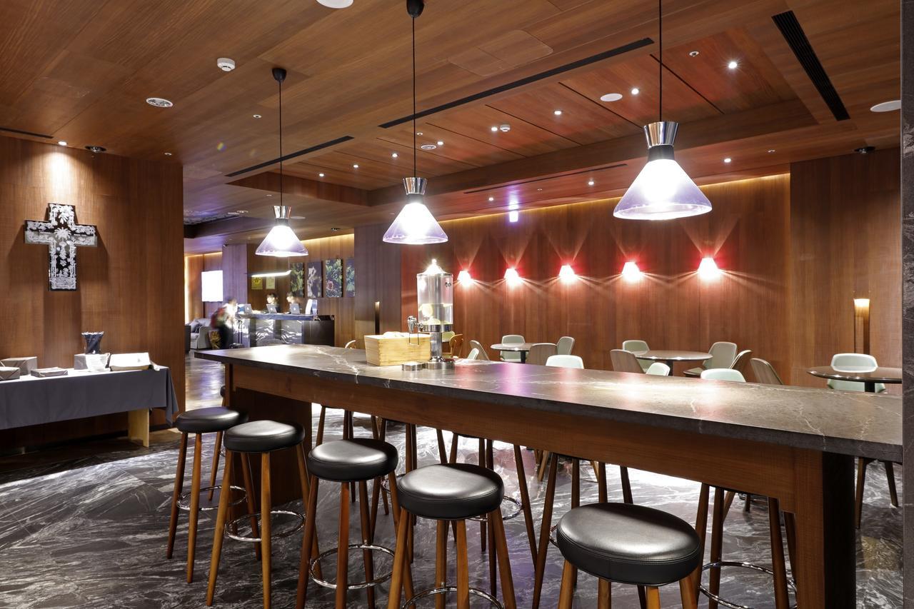 Inhouse Hotel Taichung Exterior photo