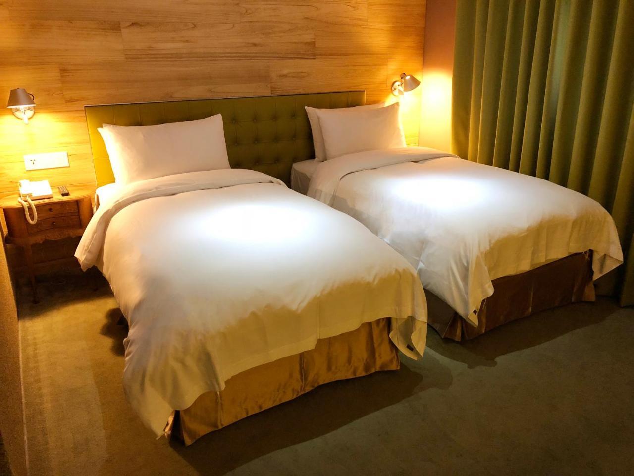Inhouse Hotel Taichung Exterior photo